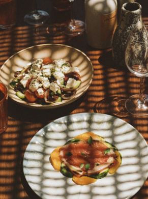 Saint-Jacques caviar et sauce verte &ndash; plat gastronomique du restaurant de plage Pampelonne